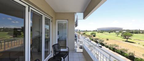 Apartment, 2 Bedrooms, Balcony, Mountain View | Balcony