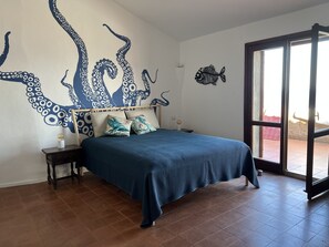 3 chambres, fer et planche à repasser, Wi-Fi, draps fournis