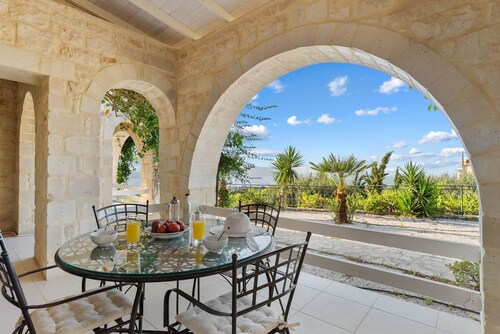  St George Retreat BY APOKORONAS-VILLAS