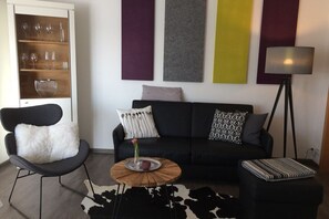 TV, lettore DVD, impianto stereo