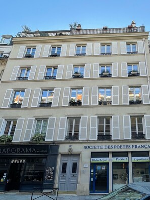 Exterior - Terrasse du Prince, top location 2 BR/BTH, A/C lift parking terrace, close M&RER (Paris)