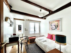 2 bedrooms, in-room safe, desk, iron/ironing board - Terrasse du Prince, top location 2 BR/BTH, A/C lift parking terrace, close M&RER (Paris)