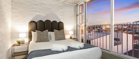 Apartment (2 Bedrooms) | Front of property