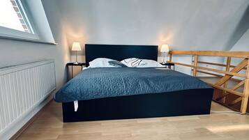 2 quartos, ferros/tábuas de passar roupa, Wi-Fi, roupa de cama