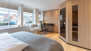 2 Schlafzimmer, Schreibtisch, Bügeleisen/Bügelbrett, kostenloses WLAN