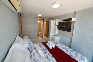 3 bedrooms, desk, iron/ironing board, WiFi