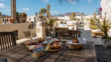 Desayuno continental gratuito y diario