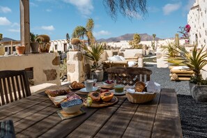 Desayuno continental incluido todos los días 