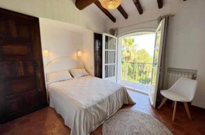 6 bedrooms, iron/ironing board, WiFi, bed sheets - Magnifique Villa vue mer (Cavalaire-sur-Mer,)