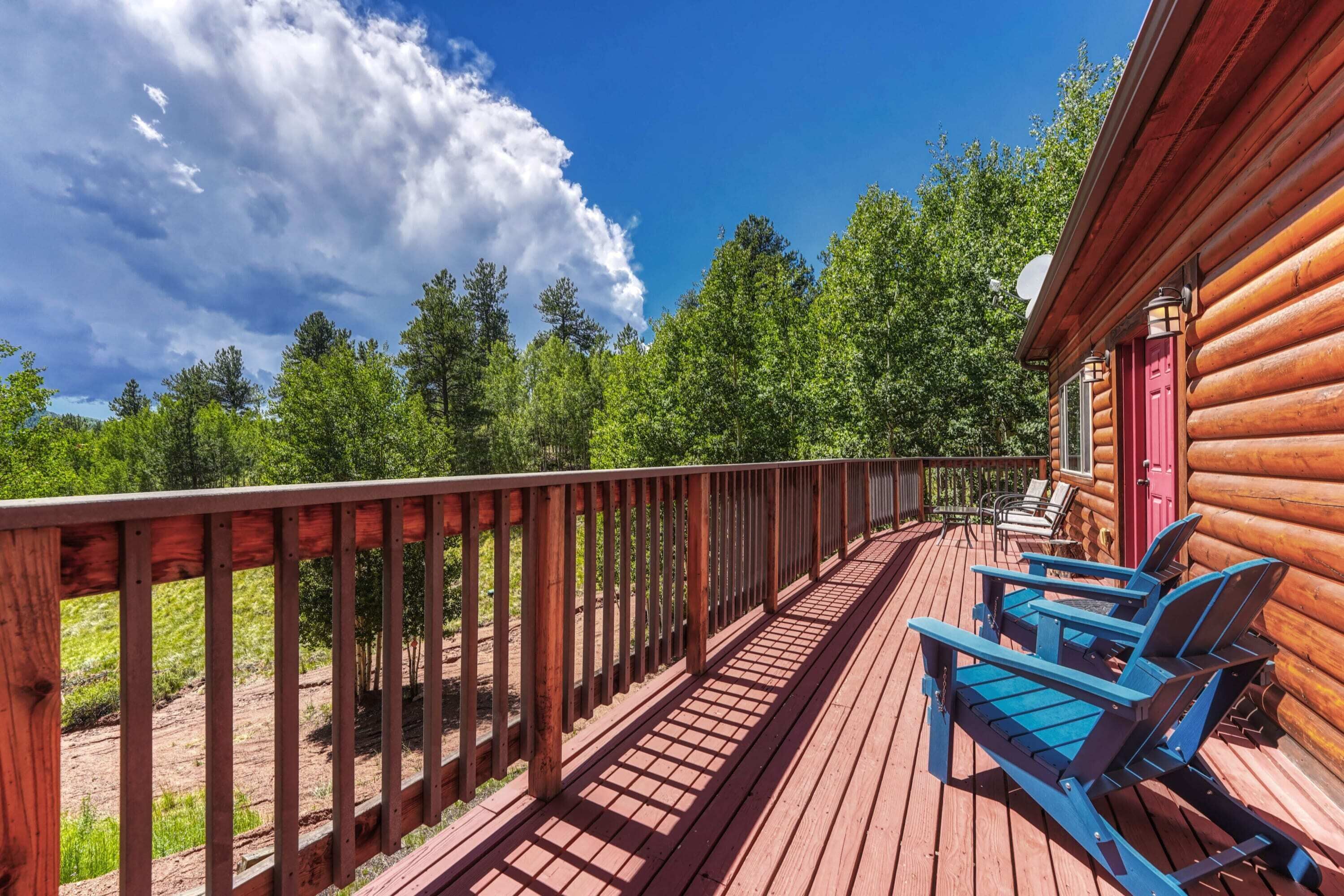 Forest Edge Hideaway with Great Views in Divide