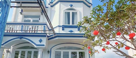 Fachada de la propiedad