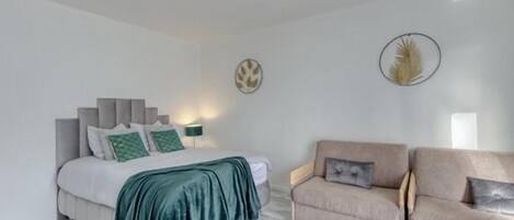 1 chambre, fer et planche à repasser, Wi-Fi gratuit, draps fournis