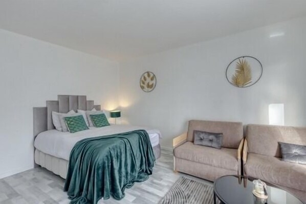 1 bedroom, iron/ironing board, free WiFi, bed sheets