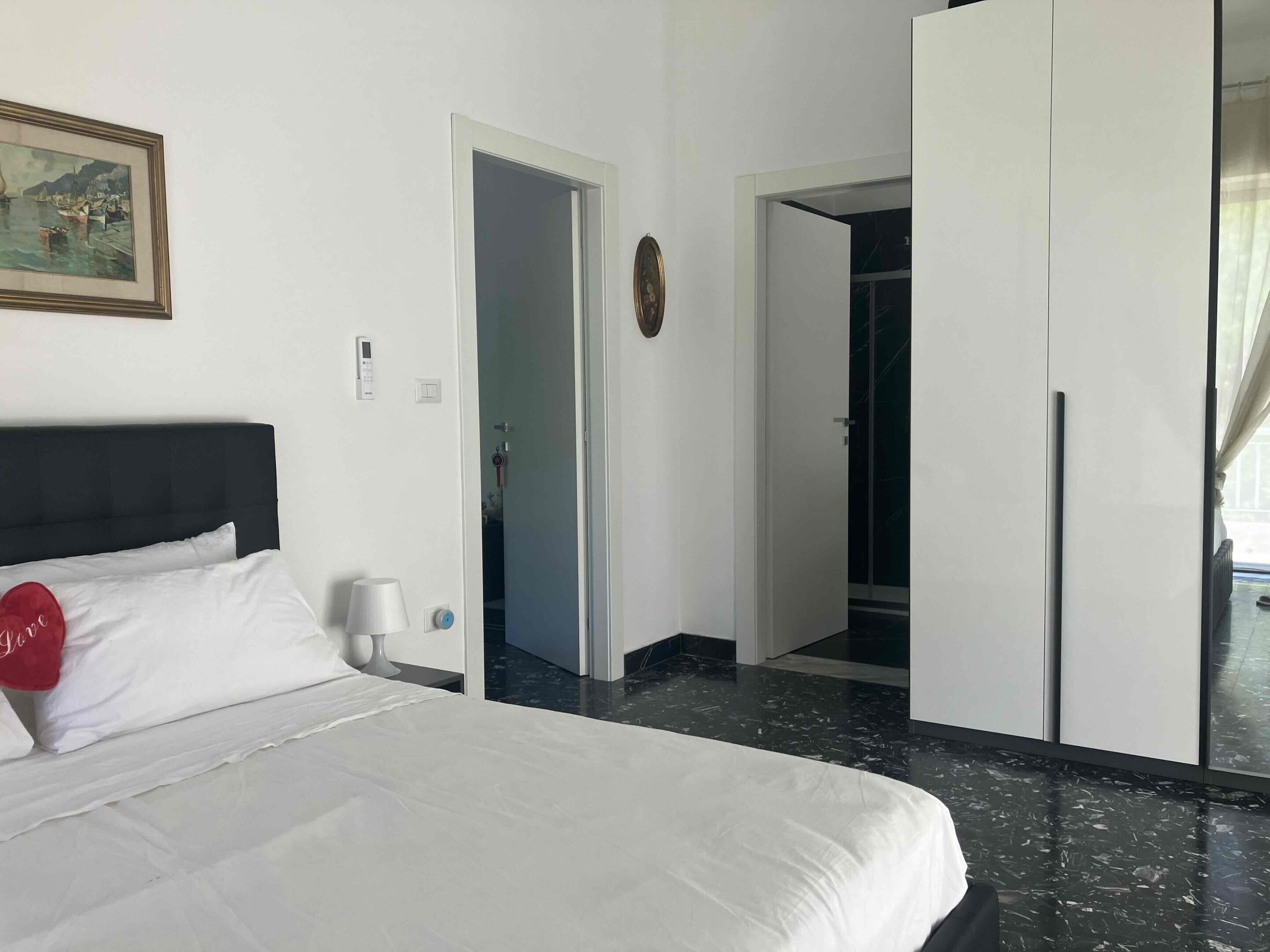 2 camere, ferro/asse da stiro, Wi-Fi gratuito, lenzuola