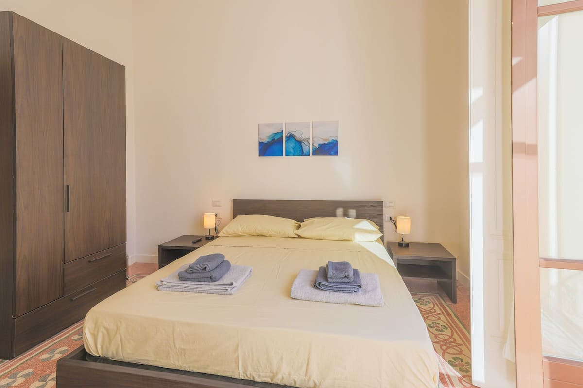 Standaard kamer | 1 slaapkamer, een minibar, een bureau, gratis wifi