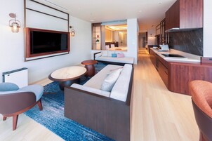 Executive Suite with Lounge Access, Non Smoking | Living area | 32-inch Smart TV with digital channels