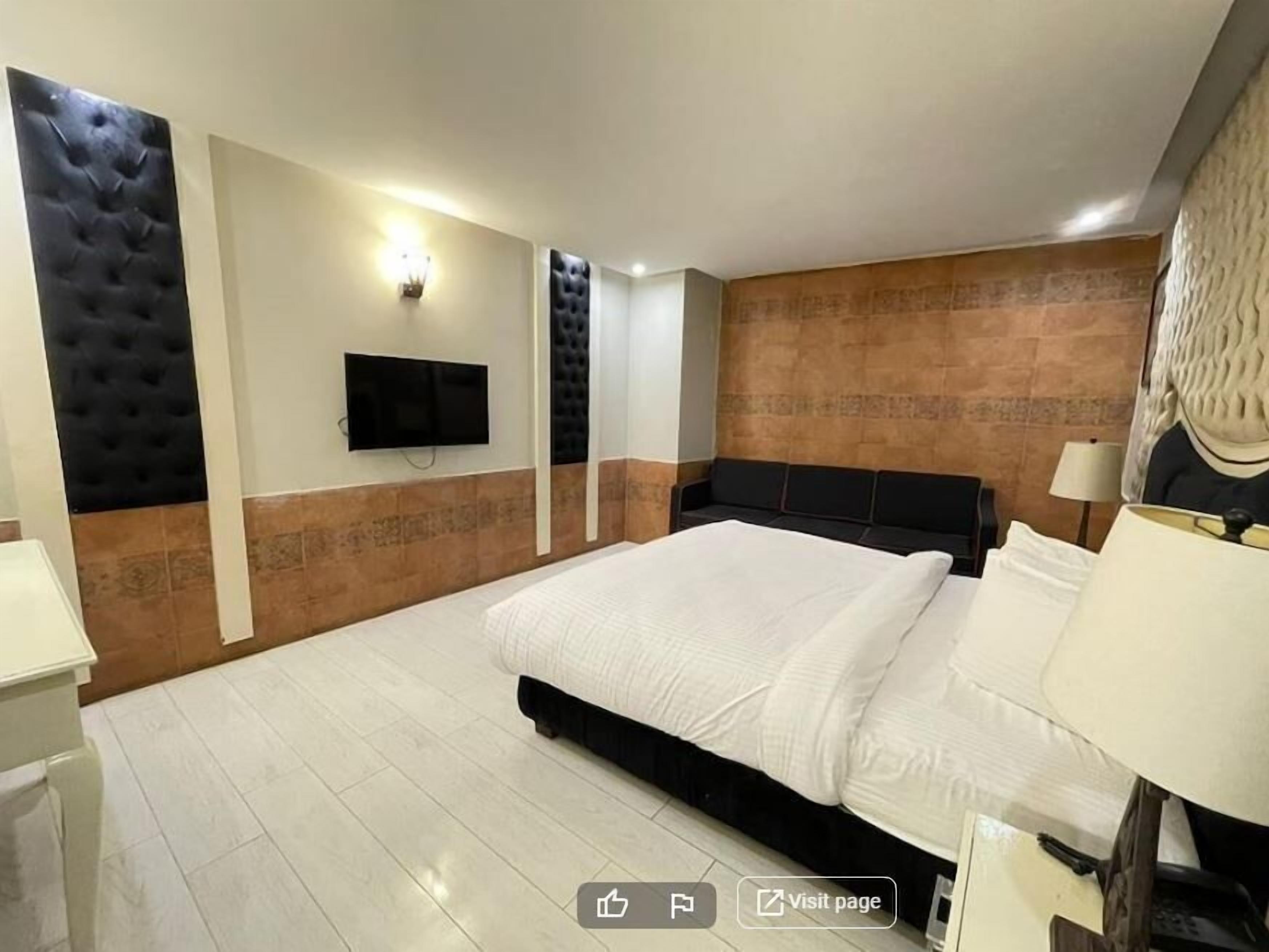 Soundproofing, iron/ironing board, free WiFi