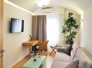 Leilighet – comfort | Oppholdsområde | Smart-TV, Netflix, MP3-dokkingstasjon og strømmetjenester