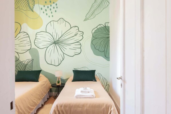 4 bedrooms, desk, iron/ironing board, WiFi