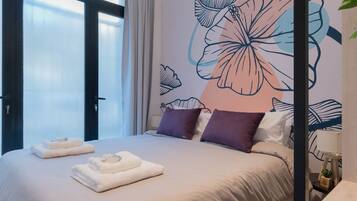 4 bedrooms, desk, iron/ironing board, WiFi
