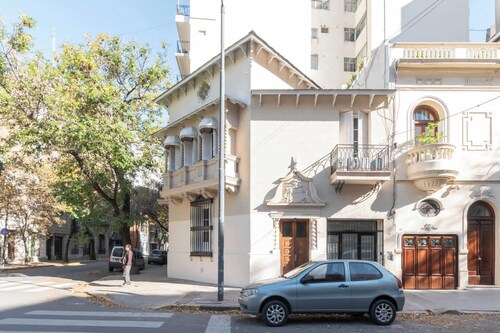 MOT Rentals + Mansion Paz A 10 pax Deluxe House Belgrano