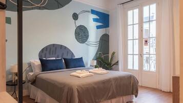 8 habitaciones, escritorio, tabla de planchar con plancha y wifi