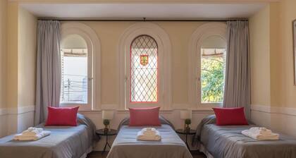 MOT + Mansion Paz B - 10 pax Deluxe House Belgrano