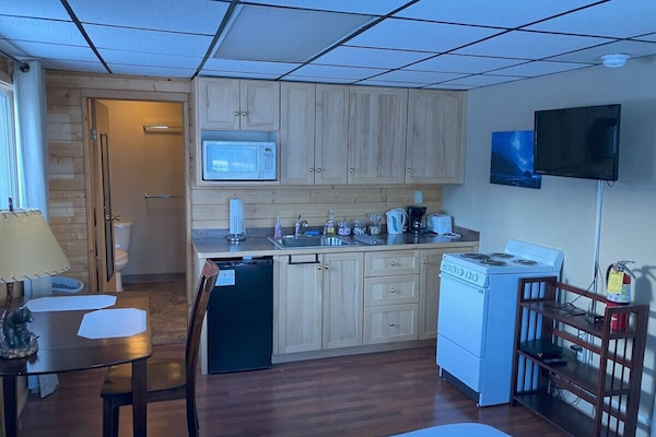 UNIT 3 KITCHEN AREA / MAIN ROOM