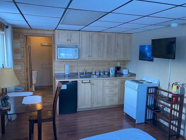 1 bedroom, WiFi - Halibut House Unit 3 (Seward)