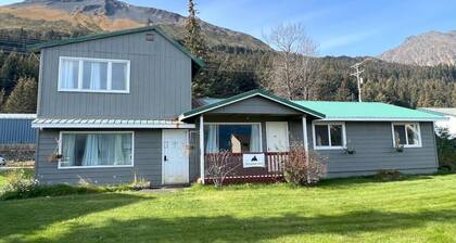 Halibut House Unit 4