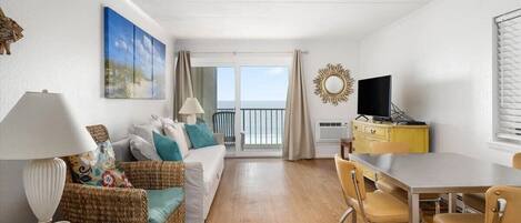 Een televisie en een dvd-speler