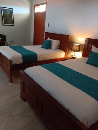 1 bedroom, in-room safe, desk, laptop workspace