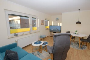 Fernseher, Stereoanlage