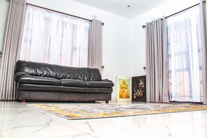 Interior - Luxury 2 Bed Self Catering Apartment in Masvingo (Masvingo)