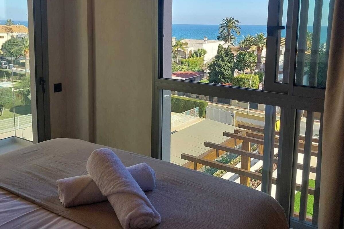 Double or Twin Room, Ocean View | Egyptian cotton sheets, premium bedding, down comforters, minibar