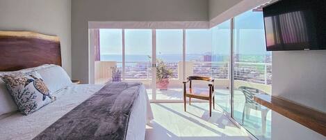 2 dormitorios, escritorio, tabla de planchar con plancha y wifi