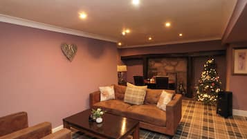 Cottage | Interior