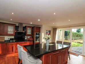 Cottage | Private kitchen - The Coach House (Scarborough)