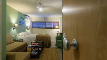 1 bedroom, desk, iron/ironing board, free WiFi