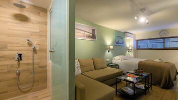 1 bedroom, desk, iron/ironing board, free WiFi