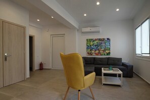 Unclassified image, 4 of 45, button - Ilianas Home - Kalamata Mediterraean Suites & Villas (Kalamata)