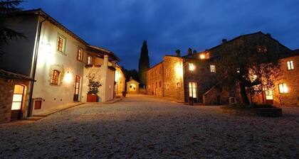 Leccio Two-Bedroom House for 6 people - ground floor