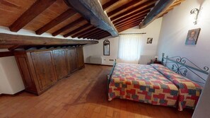 2 bedrooms, Internet - Pendolino Two-Bedroom House for 6 people - first floor with stairs (Passignano sul Trasimeno)