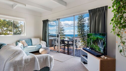 Beach House on Booth