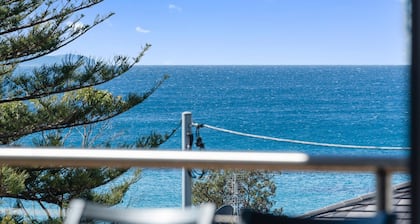 Beach House on Booth