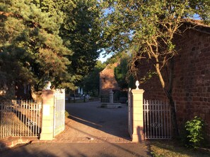 Fachada de la propiedad