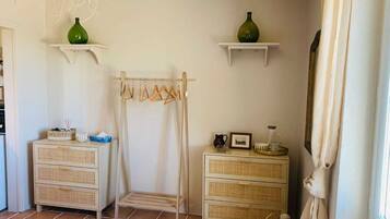 1 chambre, fer et planche Ă repasser, lit parapluie, Wi-Fi gratuit