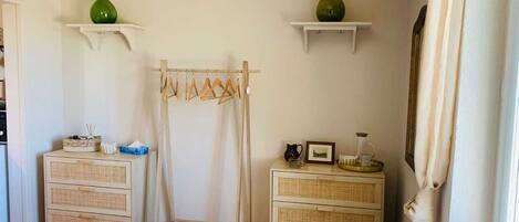 1 chambre, fer et planche Ă repasser, lit parapluie, Wi-Fi gratuit