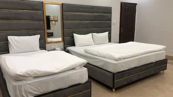 Desk, soundproofing, iron/ironing board, free WiFi