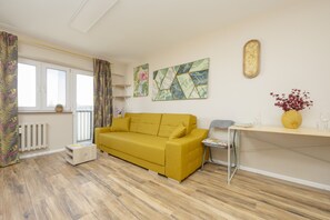 케이블 채널 시청이 가능한 24인치 평면 TV, 유료 영화, 스트리밍 서비스